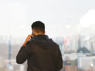 Steeds meer jongeren hebben last van bel-angst: 'Er wordt steeds minder gebeld'