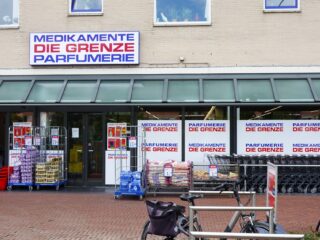 Alles voor een prikkie bij drogisterij Medikamente Die Grenze: hoe kan dat?