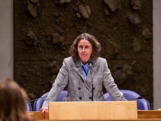 Moet Faber ontslagen worden? 'Ernstig gesprek met de premier ligt voor de hand'