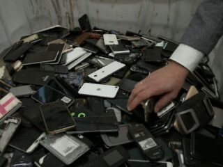 'Recycle je ongebruikte smartphone, bevat veel kostbare grondstoffen'