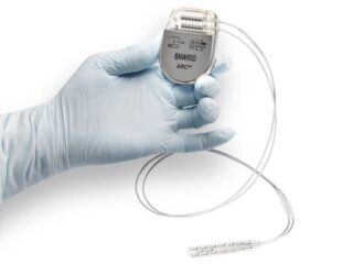 Nieuw implantaat maakt leven met dwarslaesie makkelijker voor patiënt