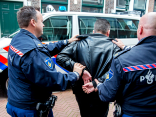Verslaafde veelplegers krijgen niet de hulp die ze nodig hebben, maar worden wel jarenlang opgesloten