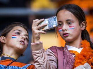 De online wereld 'kan heel mooi zijn, maar geef handvatten'