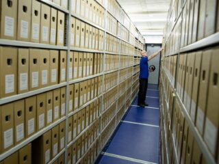 Grootste oorlogsarchief komt online: 'Dit brengt duizenden mensen in de problemen'