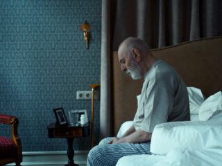 Verwaarloosde ouderen steeds vaker in Nederlandse ziekenhuizen: 'Het vangnet ontbreekt'