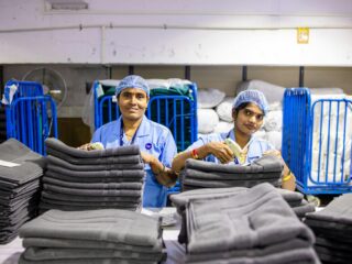 Nieuw initiatief helpt mensen om 'ethisch' te consumeren: 'Betaal met een goed gevoel'