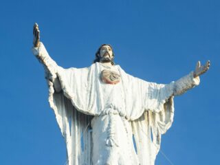 Zat Jezus bij 'de linkse kerk'? Theoloog der Nederlanden vindt van niet