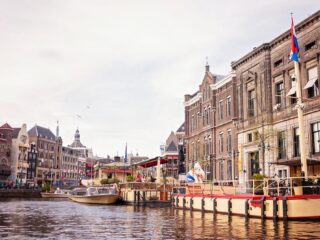 Taalwetenschapper: in 2050 bestaat hét Nederlands niet meer