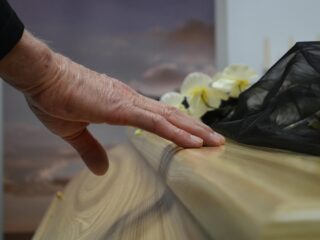 Rouwverlof: waarom bestaat dat nog niet in Nederland?