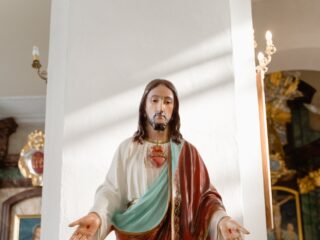 Groep theologen wil af van breuk tussen katholieken en protestanten: 'Barre seculiere tijd vraagt erom'