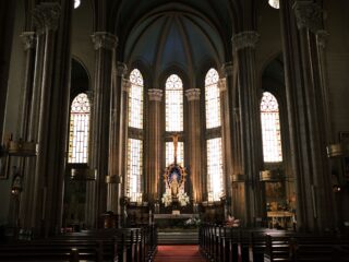 Seksueel grensoverschrijdend gedrag binnen religieuze gemeenschappen wordt serieus genomen: “Als er één plek veilig zou moeten zijn, dan is het de kerk.”