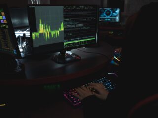 Jonge hackers krijgen een tweede kans om hun talent goed te gebruiken