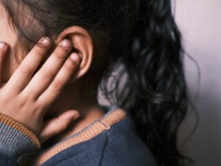 Onduidelijkheid over hoeveelheid kinderen met oorsuizen: 'Weten we niet goed'