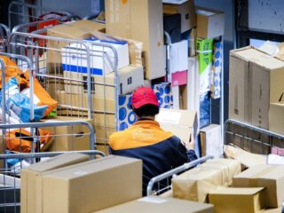 'Te weinig' bedrijven nemen asielzoekers aan: 'Maak het eenvoudiger'