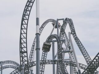 Kan de achtbaan een remedie zijn tegen rugklachten?