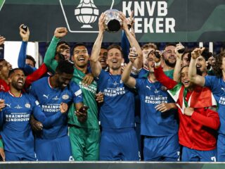 PSV wint bekerfinale ten koste van Ajax: 'We kregen de penaltyreeks die we verdienden'