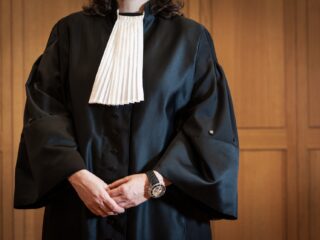 Vergeven of vergelden? Strafrechtadvocaten pleiten voor menselijkheid in het rechtssysteem