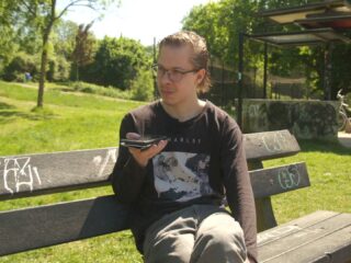 1 op 10 jongeren gebruikt AI als therapeut, zo ook de 22-jarige Dylan: 'Het is veel makkelijker bereikbaar'