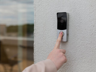 Filmt jouw deurbelcamera de straat? Let op: dat is illegaal