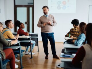 Aantal vrouwelijke hoogleraren economie blijft flink achter: 'Geen vrouwelijke rolmodellen'