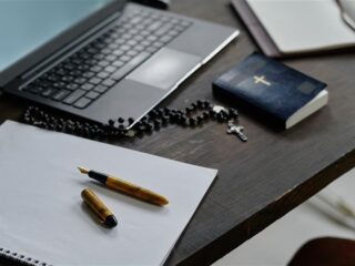 Isabella Wijnberg is tegelijk advocaat en non: 'Ik ben niet beter dan anderen op de Zuidas'