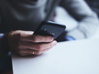 Overmatig drugsgebruik, verward gedrag of overlast? Bel Meldpunt Zorgwekkend Gedrag