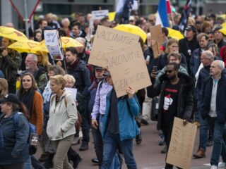Hoe kunnen 'soevereine' burgers weer betrokken worden bij de samenleving?