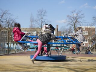 'Kinderen steeds brutaler' ziet onderwijsspecialist, maar waar ligt dat aan?