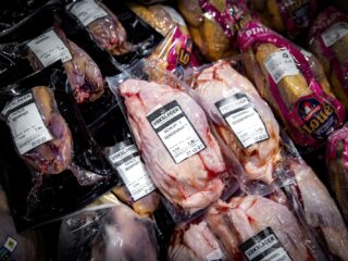 Supermarkten stunten méér met vleesprijzen tijdens feestdagen: 'Opvallend'