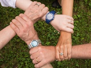 Hoe burgerinitiatieven de gemeenschap versterken: 'We hebben 25 zorgwoningen gebouwd'