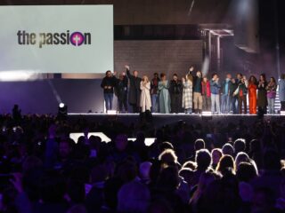 Hoe The Passion van 'religieus spektakel' in een traditie veranderde: wat komt er allemaal kijken bij deze productie?