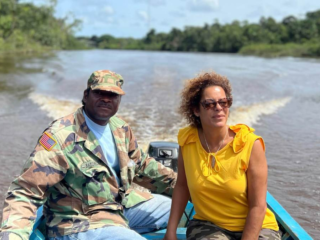 Nina Jurna reisde door de Cariben en ontdekte hoe slavernij en kolonialisme daar doorwerkt