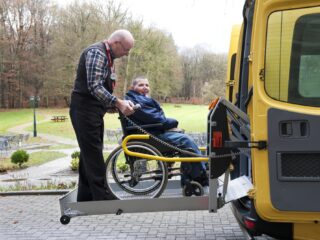 Oudere mantelzorgers krijgen het steeds zwaarder: 'Een verstandelijke beperking is levenslang'