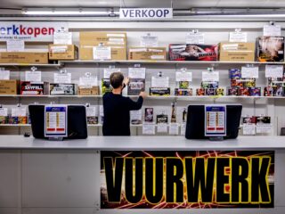 Vuurwerktraditie nog steeds geliefd? 'Liever met z'n allen gecontroleerd carbidschieten'
