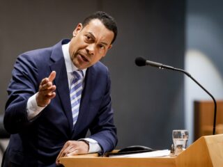 Minister Weerwind wil meer toezicht op EBI-gedetineerden: niet wachten tot het erger wordt