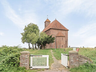 Kerk in Woldendorp gekocht voor 10.000, te koop gezet voor 500.000. Kan dat zomaar?