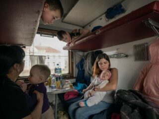 Op het spoor naar vrede: De 'Iron People' in Oekraïne