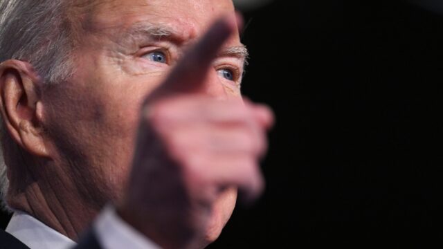 Podcast De Dag: Biden, bejaard en de beste?