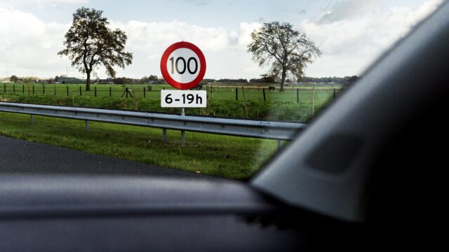 Heeft de maximumsnelheid van 100 km per uur het gewenste effect gehad?
