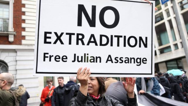 Podcast De Dag: D-day voor WikiLeaks, de uitlevering van Julian Assange