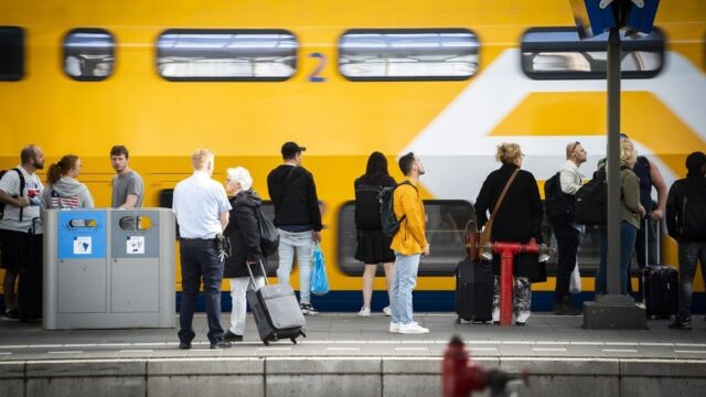 NS maakt verlies van 141 miljoen euro: Wat betekent dit voor reizigers?