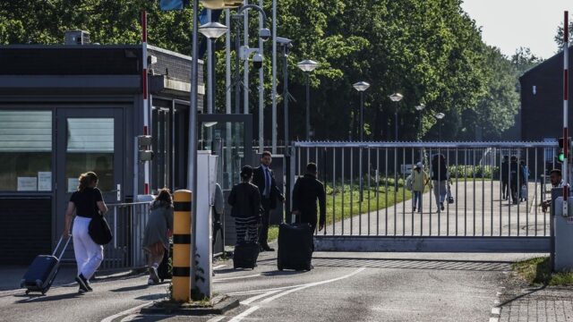 Statushouders helpen aan een betaalde baan