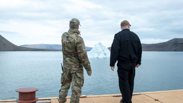 Trump dreigt met invasie van Groenland: 'De NAVO wordt van binnenuit uitgehold'