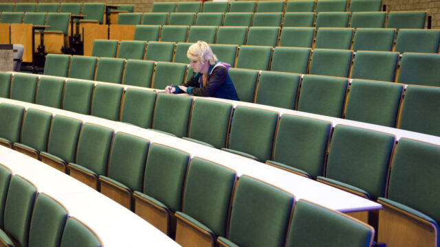 Universiteit Utrecht stopt met zes talenstudies: 'Alles draait om geld'