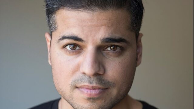 Cabaretier Rayen Panday: 'Op het podium kan ik dingen kwijt die me dwarszitten'
