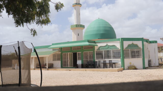 'In de moskee op Bonaire voelt het alsof de islam net is gesticht'