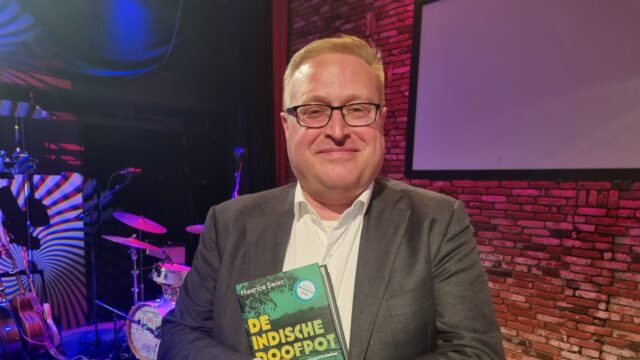 Maurice Swirc wint Brusseprijs voor beste journalistieke boek