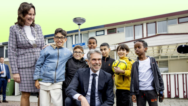 Premier Schoof zoekt in Lelystad naar oplossingen voor woningnood