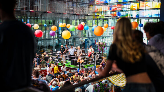 Het NPO Radio 1 Tourcafé komt deze zomer terug