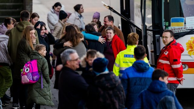 Over 1,5 jaar vervalt speciale verblijfstatus van Oekraïense vluchtelingen: wat gebeurt er daarna?